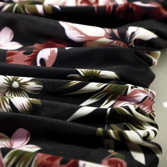 Black floral one piece swimsuit! Size medium vacation travel swim beach - Picture 4 of 8